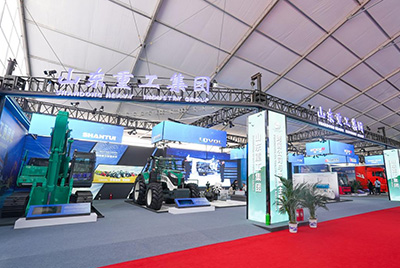 2023�����˾���й�����չ��ͨ�ɹ��ʻ������ĺ��ϴ�ӽ����� Z6�����ɷ�ЯEE225���ڡ�SRD13-C6U���˼�ʻѹ·���ʹ���װ�ػ����Ų�չ��